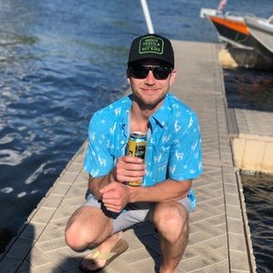 Meet your Posher, Derek